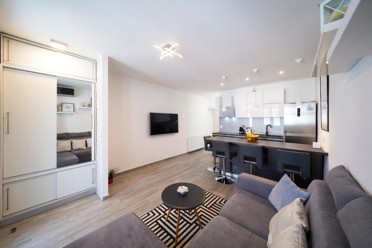 Modern Apartments With Loggia Terrace And Parking ซาดาร์ ภายนอก รูปภาพ