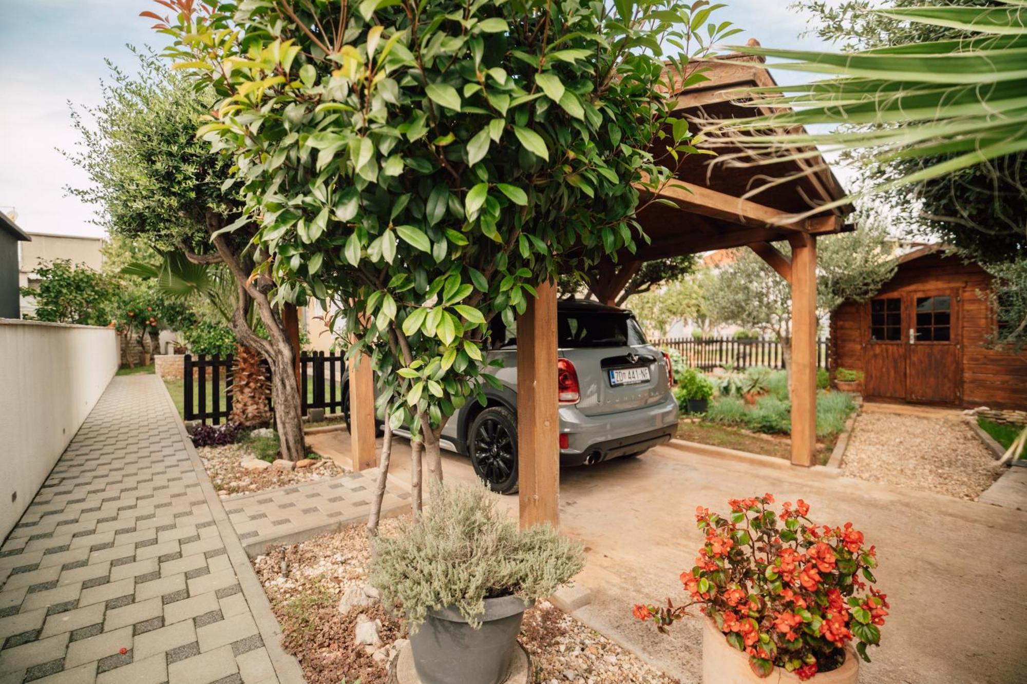 Modern Apartments With Loggia Terrace And Parking ซาดาร์ ภายนอก รูปภาพ